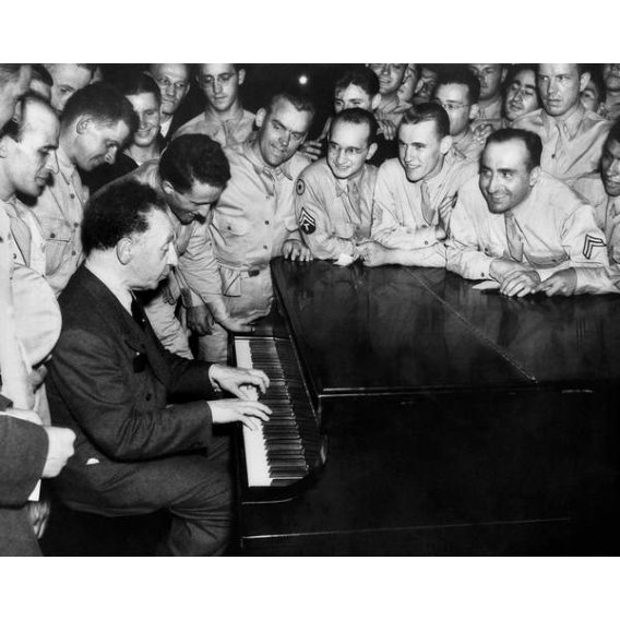 Pianista Arthur Rubinstein, EE. UU., 1945