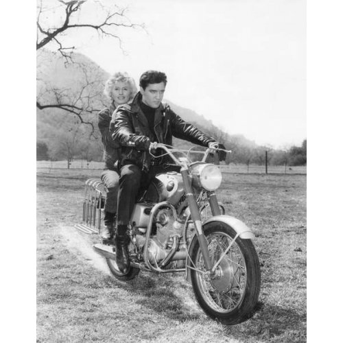 Barbara Stanwyck y Elvis Presley