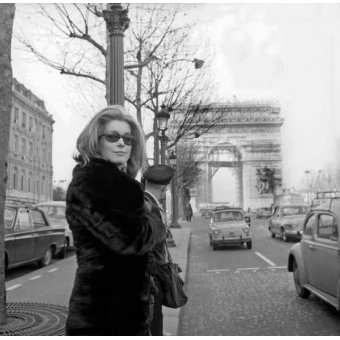 Catherine Deneuve, Estreno de la película Repulsión, París 1966