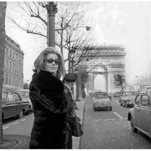 Catherine Deneuve, Estreno de la película Repulsión, París 1966