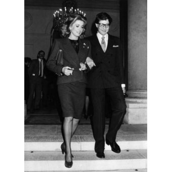 Catherine Deneuve con Yves Saint Laurent, 1984
