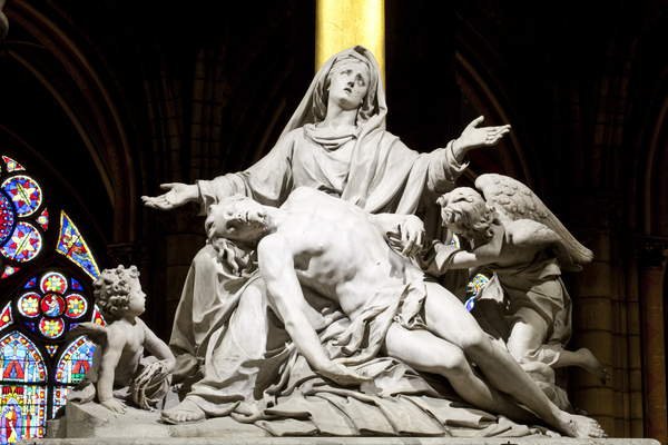 La Virgen de la Piedad del escultor Nicolas Coustou