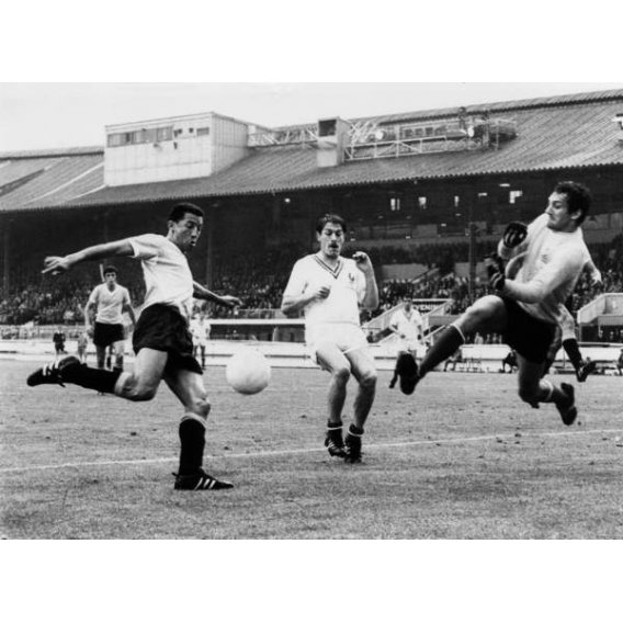 Partido entre la selección de Francia vs Uruguay 15 de julio 1966