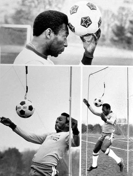 Entrenamiento del futbolista brasileño Pelé C. 1967