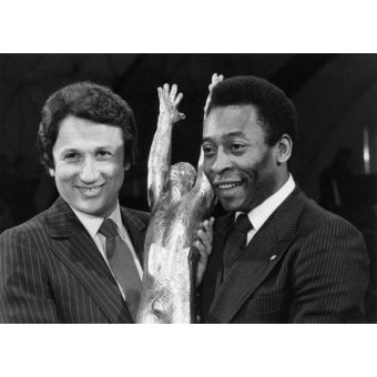 Michel Ducker y Pelé en la emisión de estrellas de junio de 1981