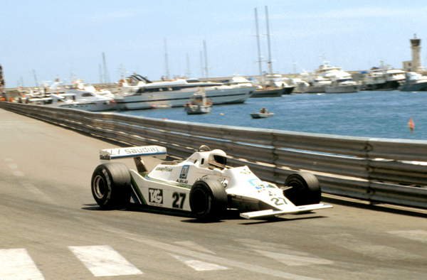 Alan Jones conduciendo un Williams FW07, 1979