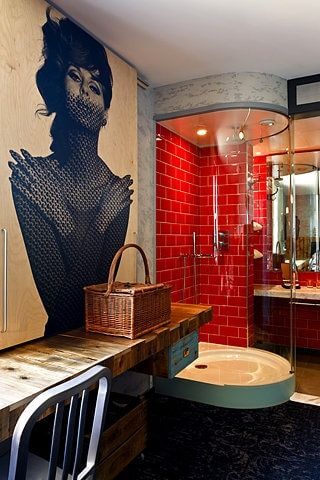 Cuadro de desnudo en baño